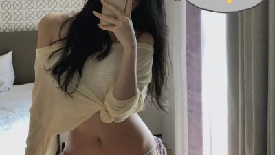 엄마가 몰라서 그렇지 요즘 여자애들은 다들 이렇게 입어요